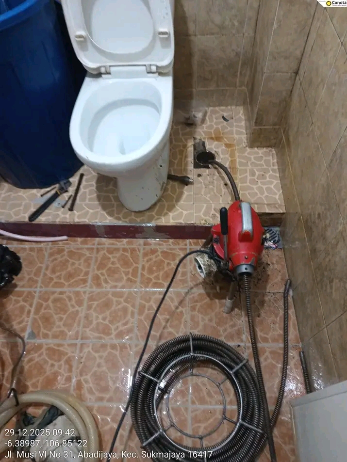 Perbaikan Jalur Pipa Pembuangan